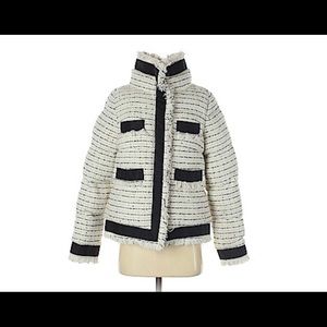 Pinko Boucle puffer coat in size 4 never worn!